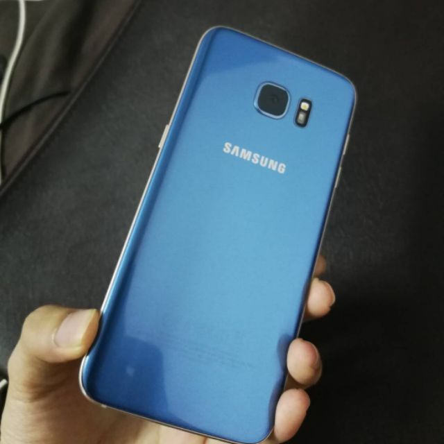 โทรศัพท์มือถือ Samsung Galaxy S7 edge แถมชาร์จไร้สาย