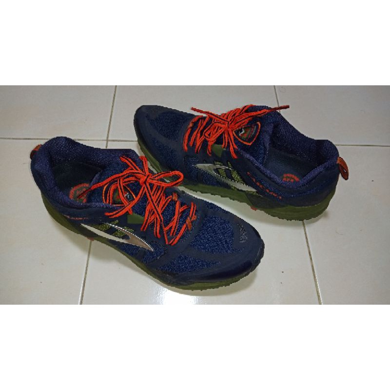 รองเท้าวิ่งมือสองยี่ห้อBrooks รุ่นCascadia11 รองเท้าผู้ชาย