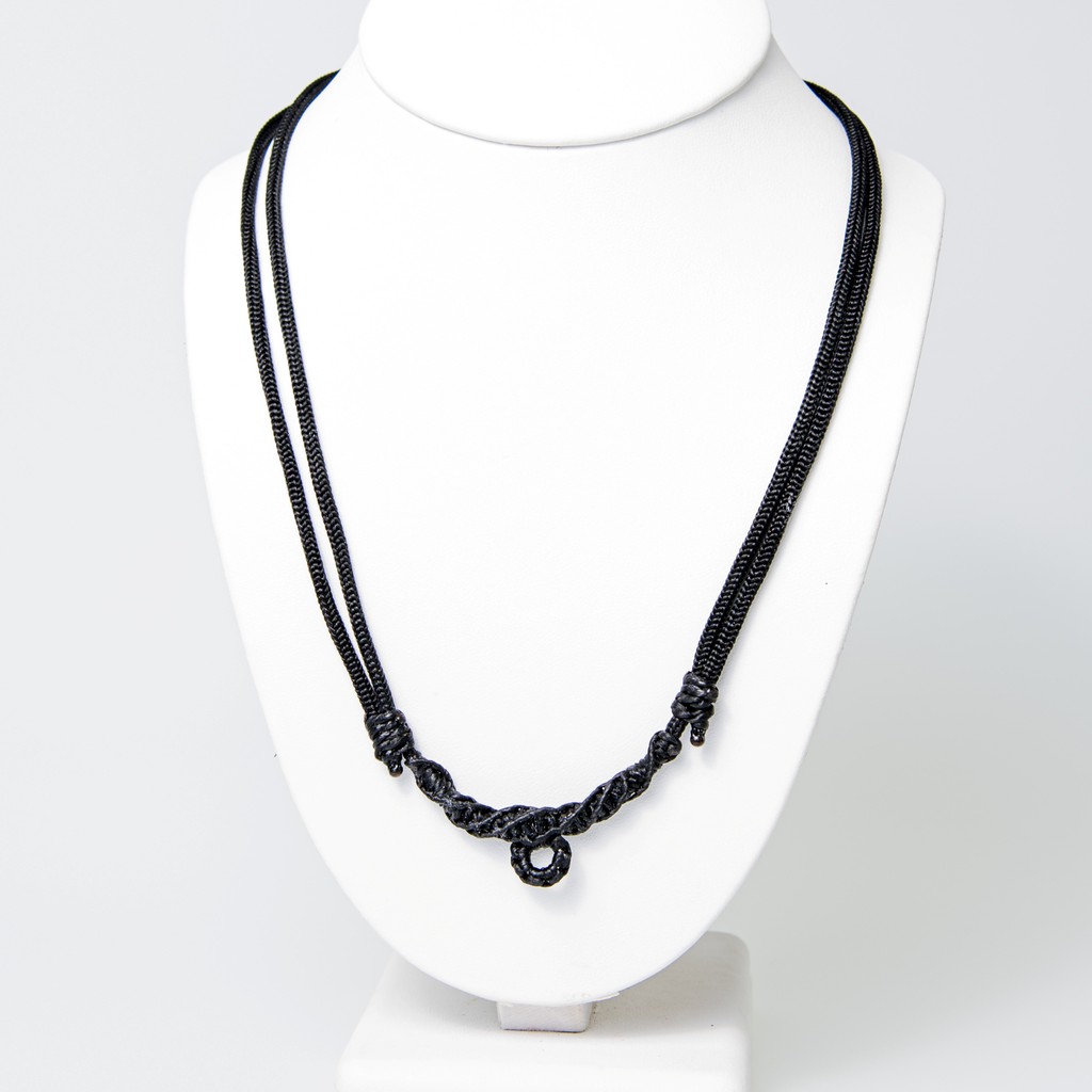 สร้อยคอเชือกเทียนถัก 1 ห่วง ปรับสายได้ สีดำ