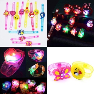 Out กําไลข้อมือเรืองแสง ลายการ์ตูนคริสต์มาสน่ารัก มีไฟกลางคืน Led สําหรับเด็กผู้ชาย เด็กผู้หญิง