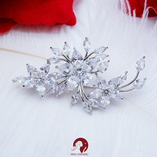 Miss Earring เข็มกลัดเงิน Super Diamond ทรงช่อดอกไม้ อะไหล่สีเงิน สวยหวาน คุณภาพสูง พร้อมส่ง