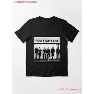 Foo The Black On Stage Fighters Essential T-Shirt Foo Fighters ฟูไฟเตอส์ วงร็อค เสื้อยืดผู้หญิง เสื้อยืดผู้ชาย เสื้อยืดค