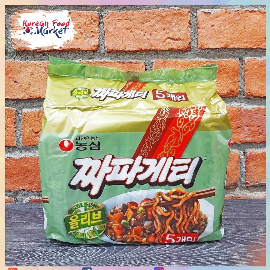 บะหมี่กึ่งสำเร็จรูปเกาหลีแบบแห้ง จาจังมยอน สปาเก็ตตี้ (Nongshim Chapagetti) 농심 짜파게티