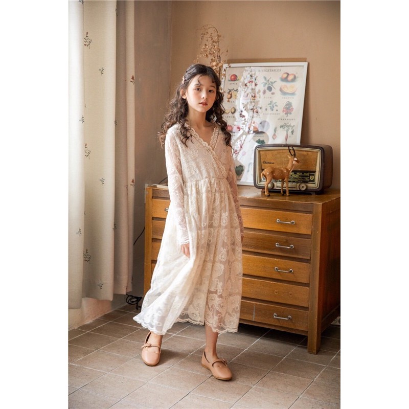 เดรสลูกไม้ สุดหรู ขาวครีม / Z56 / 750