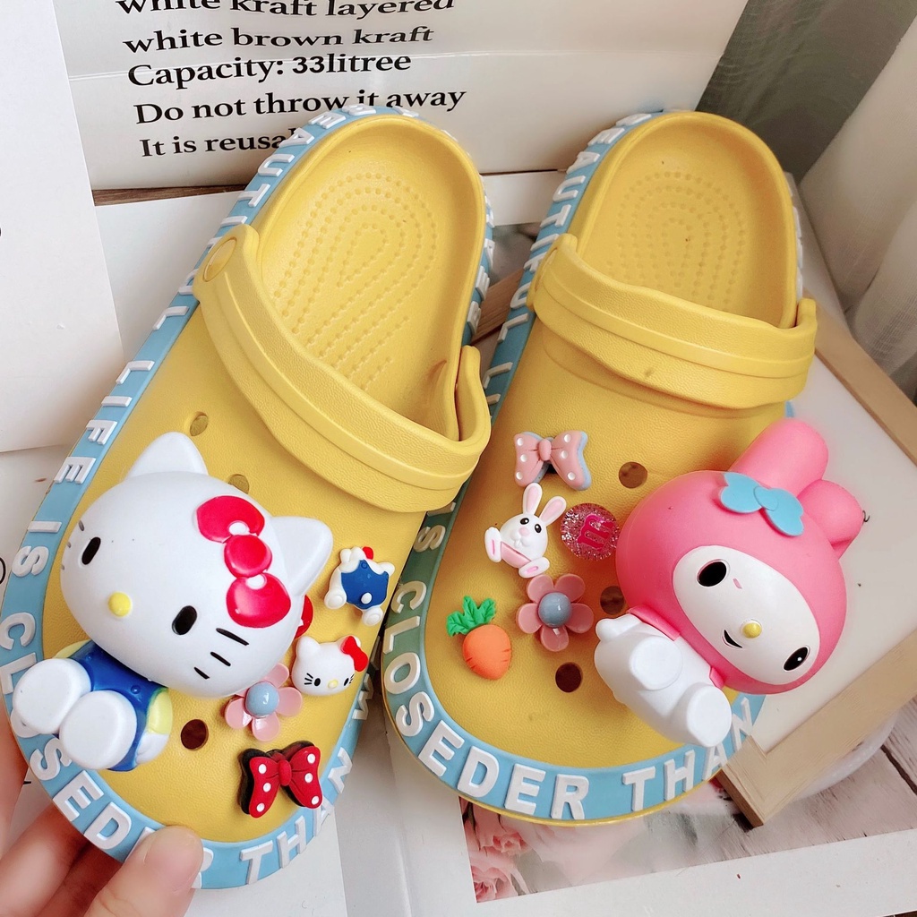 Jibitz Mickey Mouse ชุดหมูน่ารัก Bowknot รองเท้า Charms Hello Kitty อุปกรณ์เสริมออกแบบ Jibbits Charm Bear My Melody Jibits Pins รองเท้าแตะสําหรับเด็ก Clog รองเท้าตกแต่ง