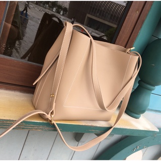 EVERY FASHION E04 กระเป๋าแฟชั่นทรง TOTE ดีไซน์เรียบหรูพร้อมสายBag Strap ราคาสุดคุ้มพื้นที่จุของได้มากมาย สินค้าพร้อมส่ง