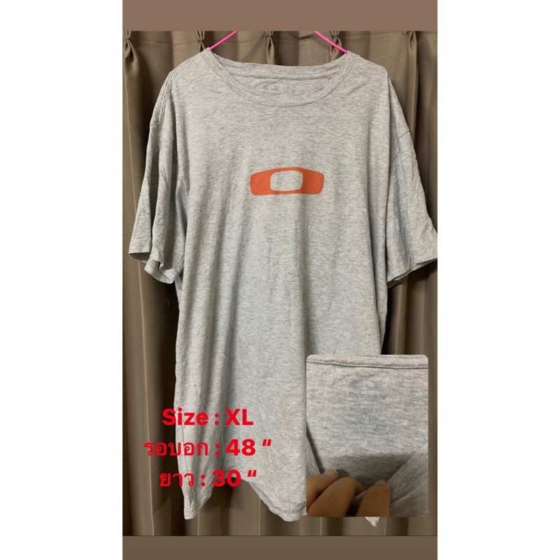 เสื้อoaklayมือสองของแท้ ตำหนิรอยปริใต้แขน
