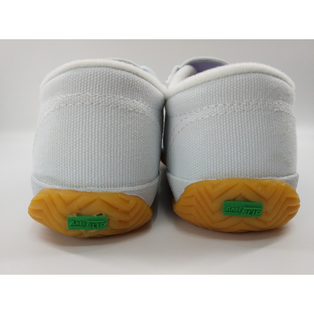 Breaker Futsal BK4 รองเท้าผ้าใบเบรกเกอร์ สีขาว พื้นยางดิบ