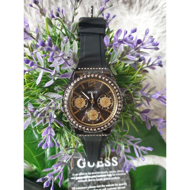 Guess Women’s Multi-Function Round Dial Watch สีดำ