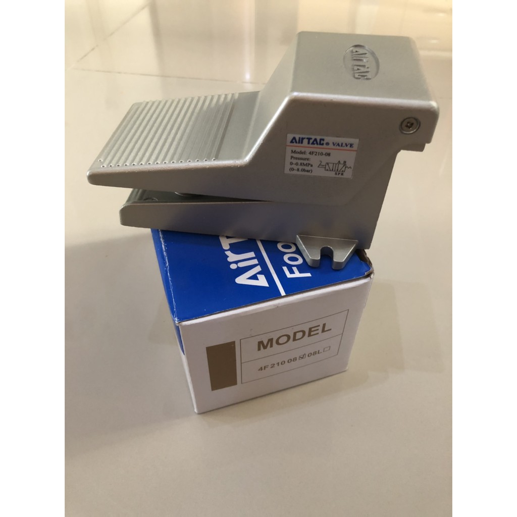 Foot Valve 4F21008 AirTac ไต้หวัน