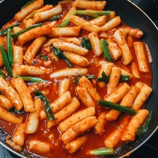 (BOX) Red (1box*8Pack) 떡안애쌀떡 TTEOKANAE Rice Teokpok แป้งต๊อกโบกี(ทำจากข้าวเกาหลี) free=กล่องโฟม+ice 1ลัง ต่อ 1คำสั่งซื้อ