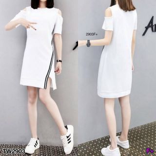 👗เดรสทรงเข้ารูป ดีเทลเว้าไหล่ แต่งแถบเฉียงหน้า👗