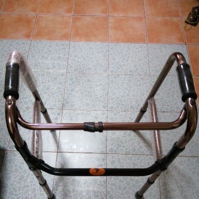 walker สำหรับช่วยในการเดิน