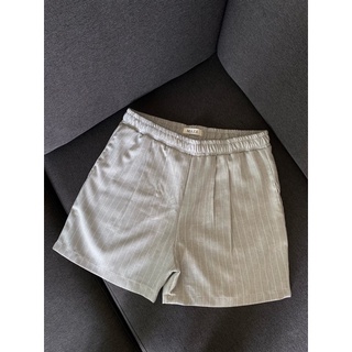 Maze grey easy shorts กางเกงขาสั้น เอวยางยืด สีเทา กางเกงขาสั้นลำลอง กางเกงขาสั้นผู้ชาย