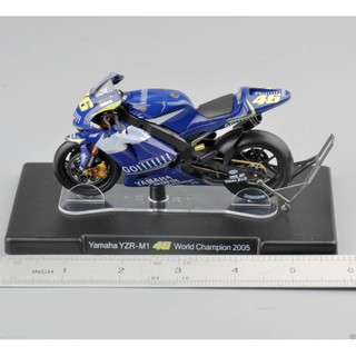 โมเดลรถมอเตอร์ไซค์  Yamaha VR-46 World Champion 2005 ทำจากเหล็ก สัดส่วน 1:18