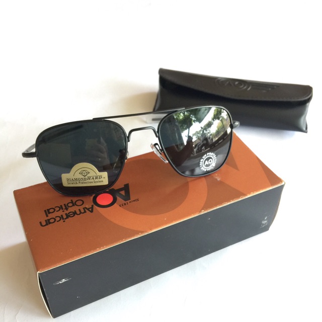 แว่นกันแดด Son AO Hong Kong - นักบินอเมริกัน (ตาดําพร้อมกรอบดํา)