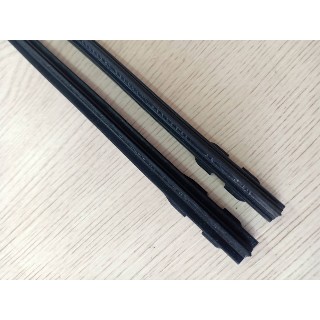 ยางปัดน้ำฝนแบบรีฟิลแท้ตรงรุ่น Honda Jazz GK ปี 2014-ปัจจุบัน ขนาด 350 mm. และ 650 mm. จำนวน 1 คู่
