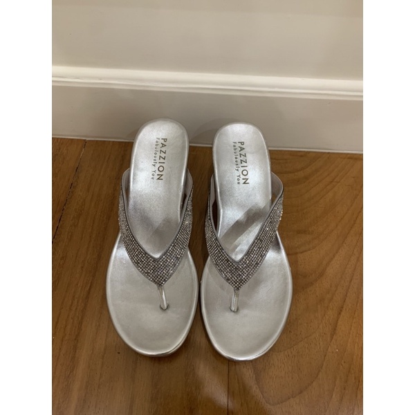 รองเท้าส้นตึก ยี่ห้อ PAZZION size 37 สีเงิน