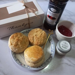 อิงลิช สโคนเซท (สูตรแท้ๆแบบดั้งเดิม) - English Scone Set ***หอมเนยนำเข้าจากฝรั่งเศส*** (Traditional English Scone) #GIFT