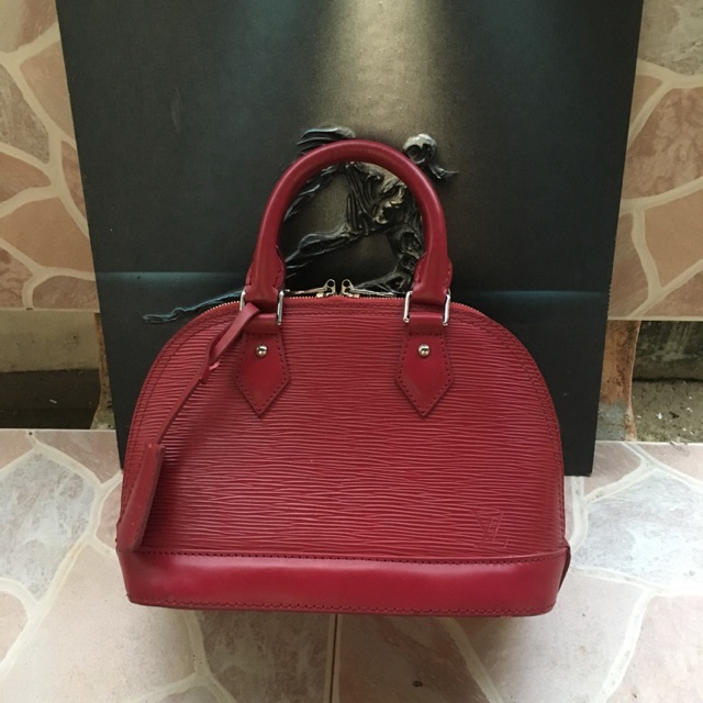 กระเป๋า Louis Vuitton Alma bb epi (มือสอง)