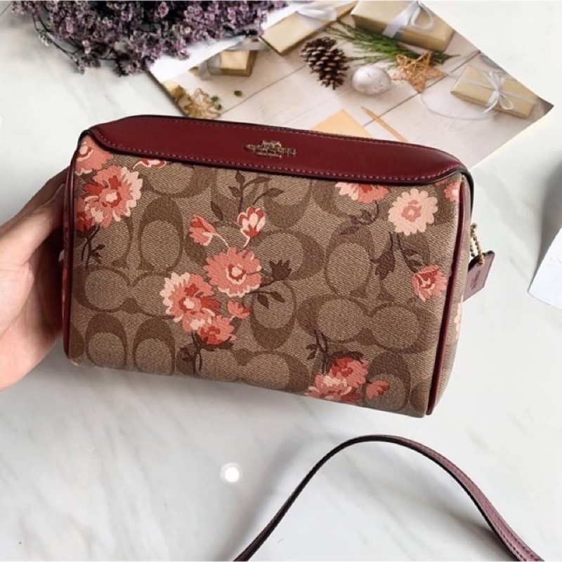 COACH 7’’ ทรงหมอน ไร้หู ลายดอกเดซี่