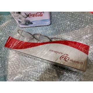 CocaColaที่ใส่ขวดพร้อมที่เปิดขวด