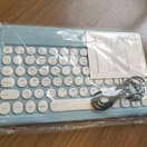 reviewร้านแนะนำ คีย์บอร์ดไทย Bluetooth keyboard THAIคีย์บอร์ดบลูทู ธ เมาส์บลูทู ธ คีย์บอร์ดiPad เม้าส์ เหมาะสำหรับแท็บเล็ตAndroid IOS comment 3