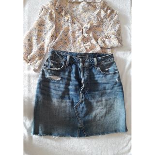 Abercrombie &amp; Fitch size 10 ***Imported ***