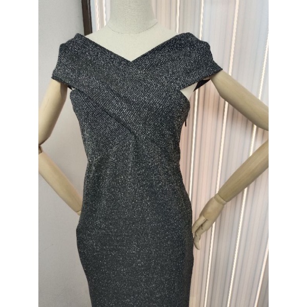 เดรสออกงานเรียบหรู เซกซี่ f.fashion paris by ESP ไซส์ L / 8US / 40EUR เป็นแอลฝรั่งๆ ค่ะสาวๆ ดูสัดส่ว