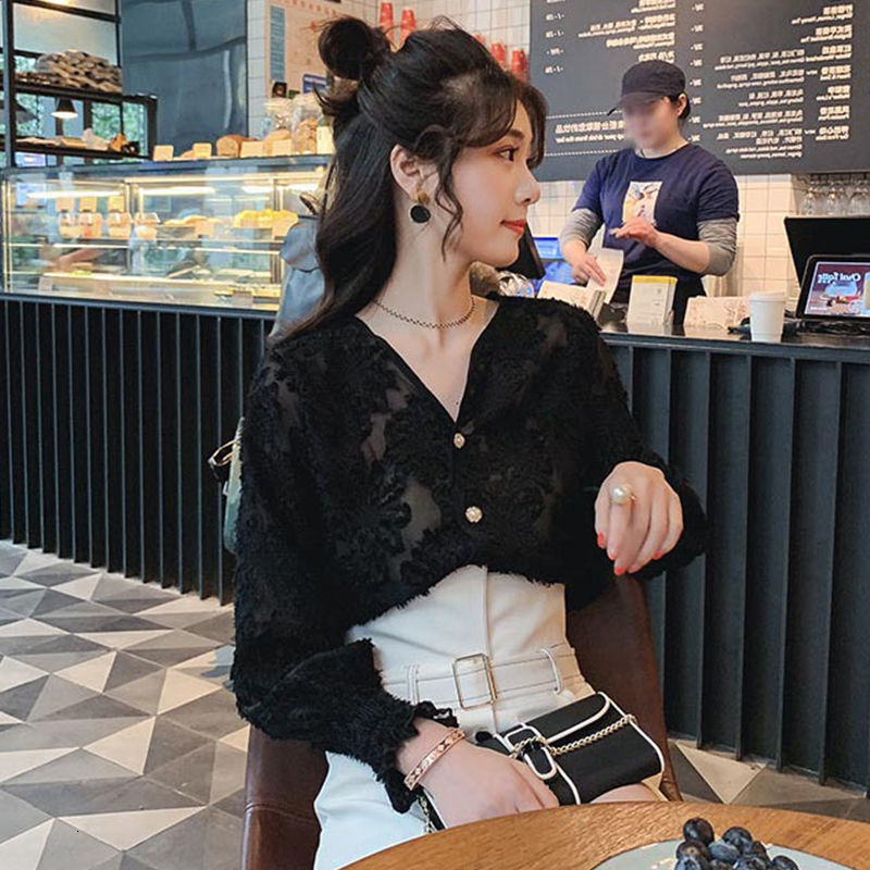 เสื้อแขนยาวคอวีผ้าลูกไม้สไตล์เกาหลีสําหรับผู้หญิง - choodan.th - ThaiPick