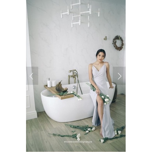 Used like New *LookBook Signature Luna