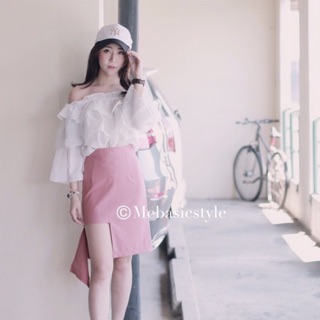 Pink up skirt กระโปรงสั้น ชายไม่เท่ากัน