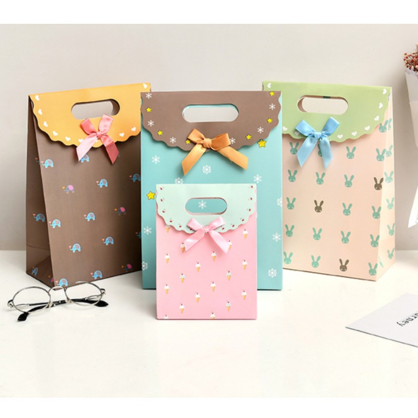 GIFT  ถุงกระดาษ ถุงกระดาษติดโบว์ ใส่ของชำร่วย ของขวัญ สีพาสเทล (พร้อมส่งจ้า)