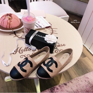 รองเท้าคัชชูส้นแบน Chanel Loafer รุ่นขายดีพื้นตีแบรนด์