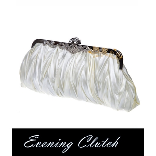 พร้อมส่ง Evening Clutch กระเป๋าออกงาน สีขาว Off-white ผ้าซาตินอัดพลีต ลายฟันปลา พร้อมสายโซ่ สั้นและยาว