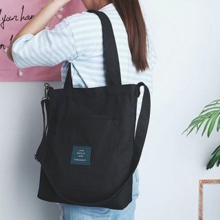 Black tote กระเป๋าผ้าสีดำ