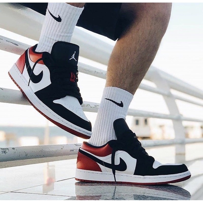 ส นค าพร อมส ง Nike Air Jordan 1 Low Black Toe 116 ส วนลดอ กต อไป 8 900