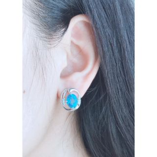 ต่างหูพลอยโทแพซสีฟ้าเข้ม (SWISS BLUE TOPAZ) เงินแท้ 92.5ประดับด้วยเพชรรัสเซีย รุ่น GR2323-SBT