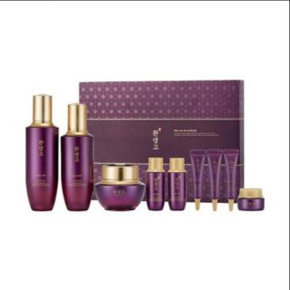 YEHWADAM HWANSAENGGO ULTIMATE REJUVENATING PREMIUM GIFT SET