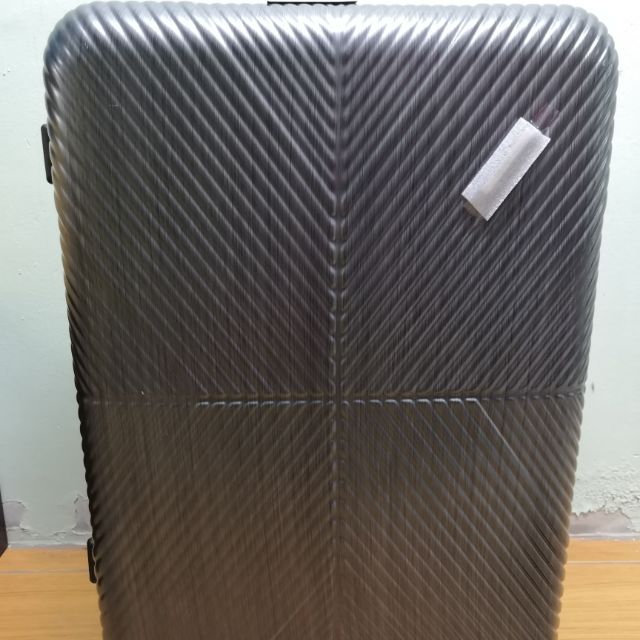 สินค้าพรีเมี่ยมใหม่ Caggioni กระเป๋าเดินทางล้อลาก ขนาด 26 นิ้ว สีเทา