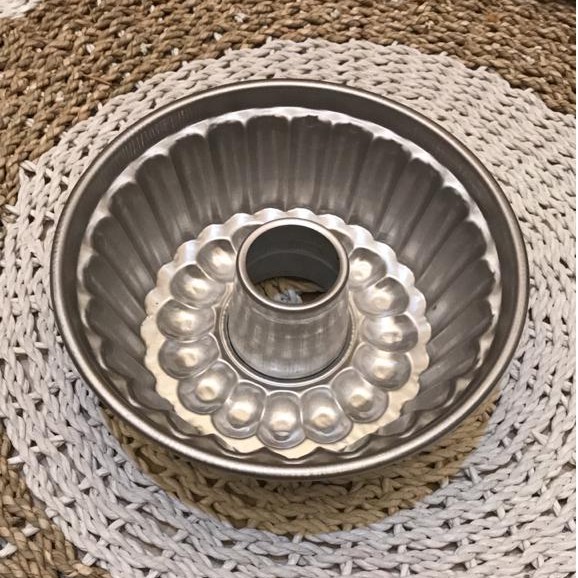 GALOR CAKE PRESS PAN