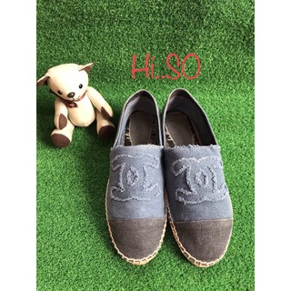 💕รองเท้า "CHANEL"ผ้ายีนส์ size 40 ขนาดประมาณ 24 - 25 ซม. (ส่วนกว้างสุด 8 ซม.) สภาพใช้งาน