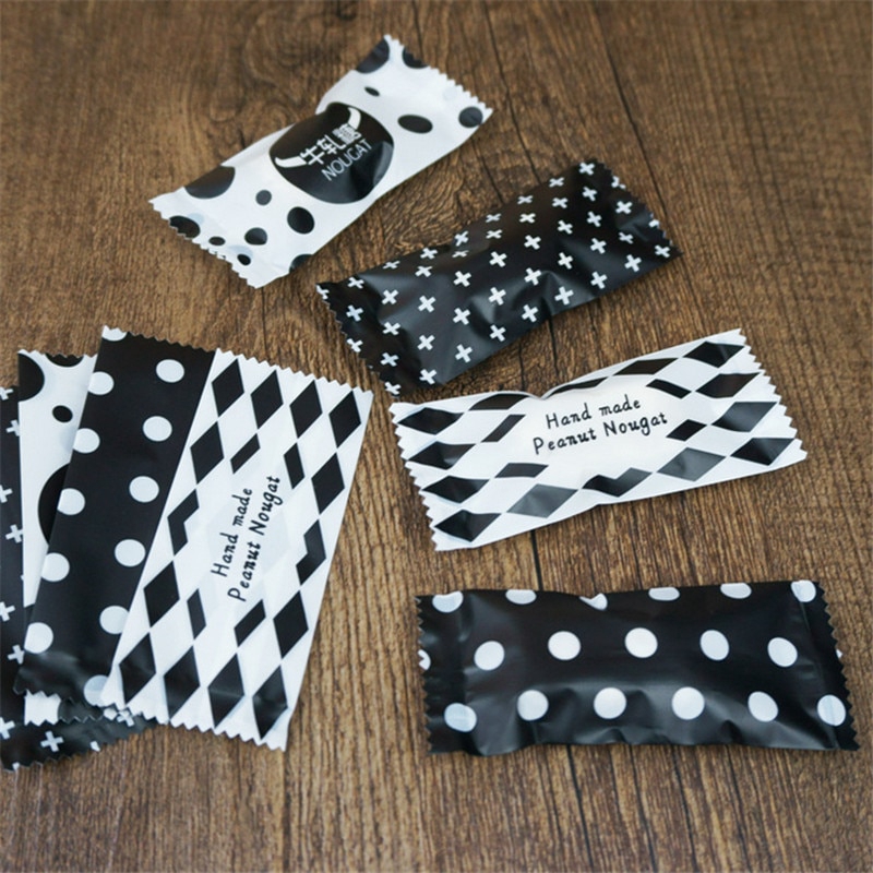 200 ชิ้นสีดําสีขาว DIY Handmade Nougat Candy ถุงบรรจุภัณฑ์นม Candy Taffy Wrapper อาหารบรรจุกระเป๋ามิ