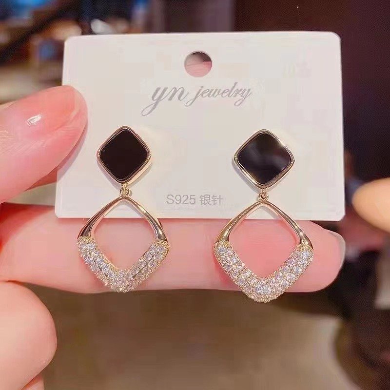 ต่างหูลูกปัด S925***