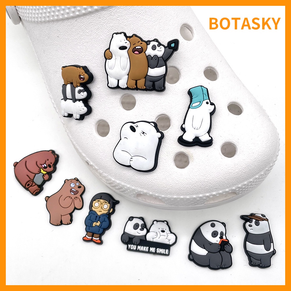 CROCS 【Cute Deco】เข็มกลัดเรซิ่น รูปอนิเมชั่นหมีน้อยน่ารัก สามตัว (14 แบบ) หมีขาว หมีบราวน์ แพนด้า หมีแพนด้าน่ารัก DIY สําหรับตกแต่งรองเท้า DIY