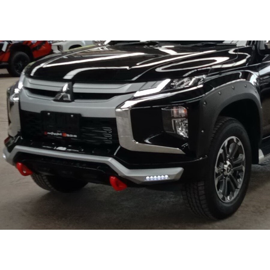 สเกิร์ตหน้าพร้อมไฟ LED triton 2019-2023