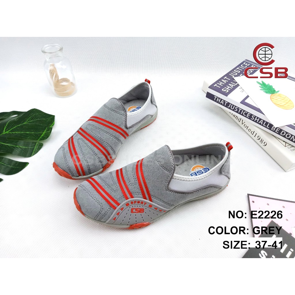 C2226 รองเท้าผ้าใบใส่ออกกำลังกายสไตส์แฟชั่น มีน้ำหนักเบาใส่สบาย