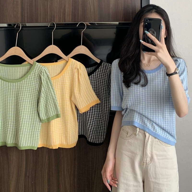 Monday 2020 🥕เสื้อคอกลมดีเทลเก๋ๆแบบหรูหราหมาเห่ากันไปเลยยยย🥦 ใส่แล้วหัวใจเต้นแรงดังโด่ดิดง ไม่มีตกเทรนด์แน่นอน🍄