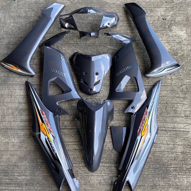 ชุดสีเวฟ100-05 สีเทามุก A11  มุกพิเศษ รุ่นตูดเป็ด ( WAVE100S U BOX ) 10ชิ้น ( ปี2005 )พร้อมแปะลายเคล