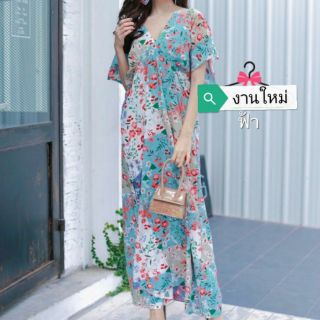 เดรสคอวีเย็บต่อหน้าอกและหลัง